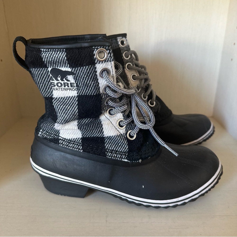 Sorel Women’s Black & White Plaid Waterproof Lace-Up Boots